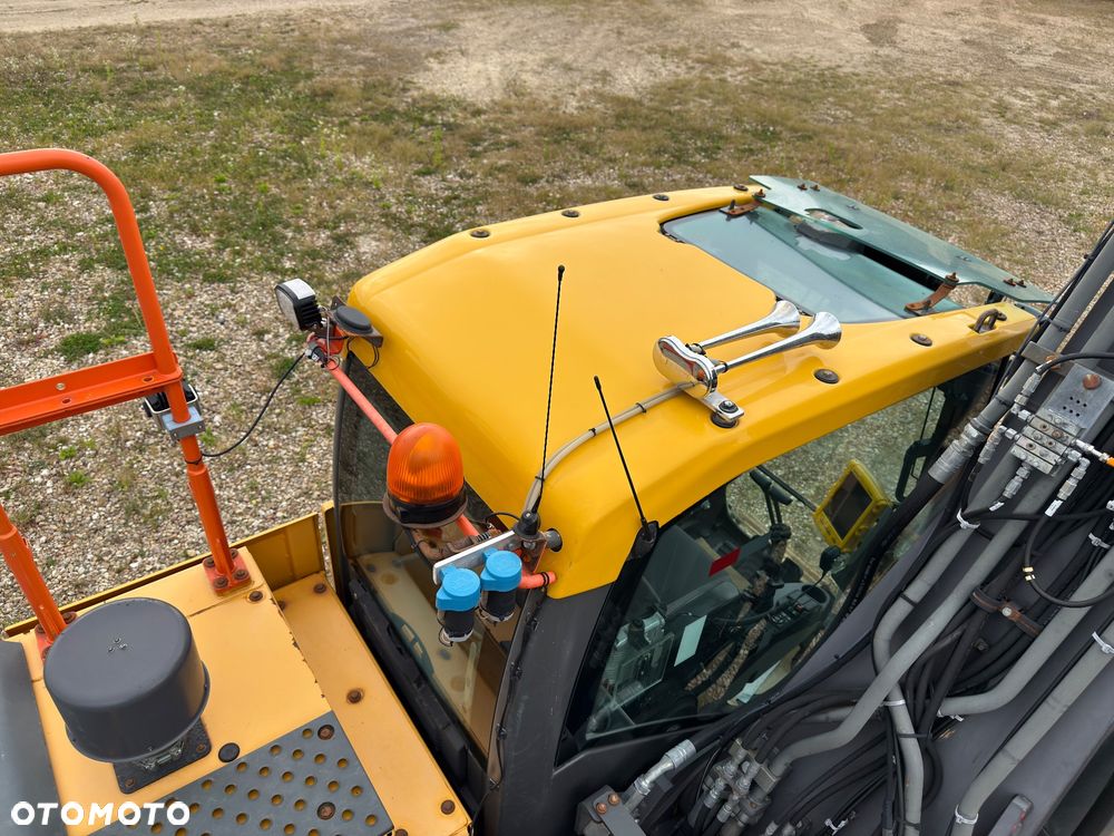Volvo EC 220 EL - 15