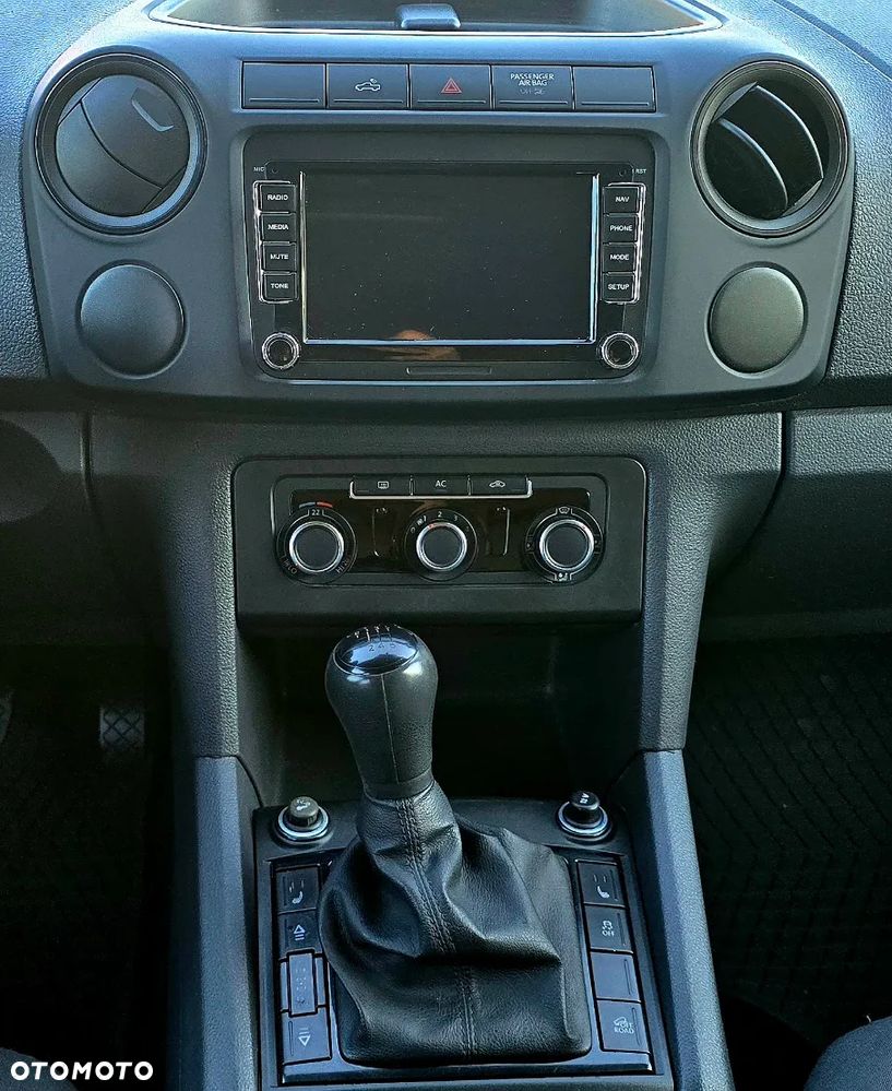 Volkswagen Amarok - 25