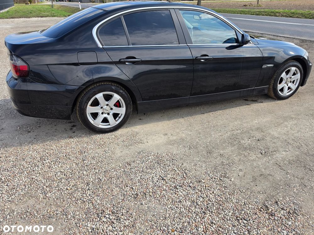 BMW Seria 3 325i - 11