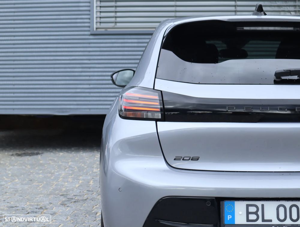 Peugeot 208 1.2 Hybrid Allure e-DCS6 - 13