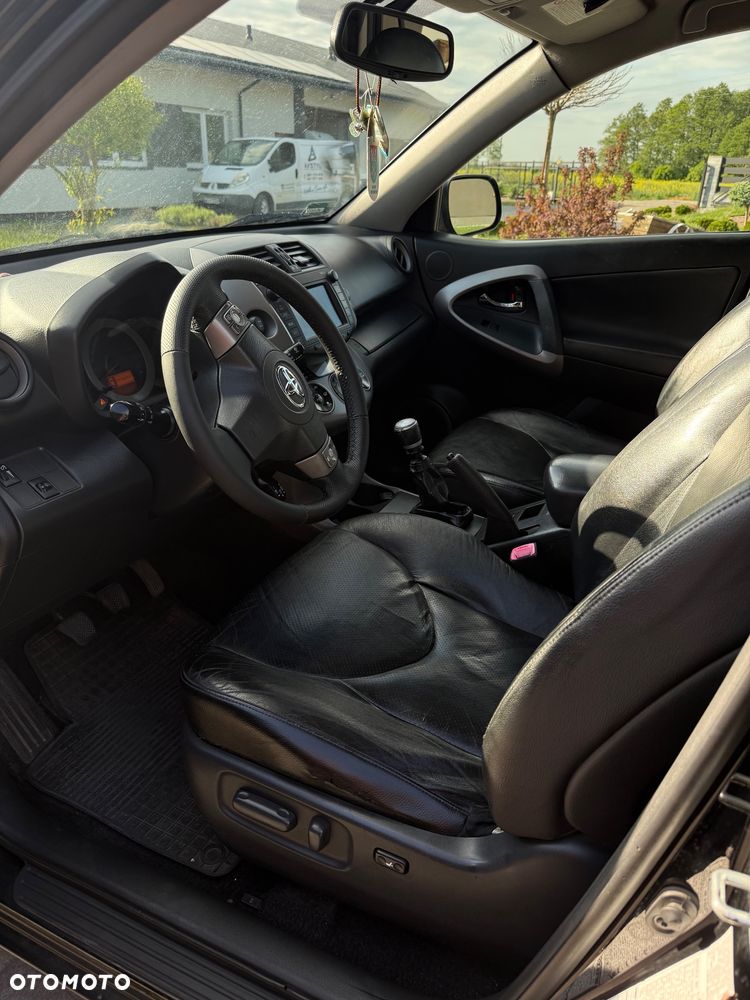 Toyota RAV4 2.2 D-4D X - 9