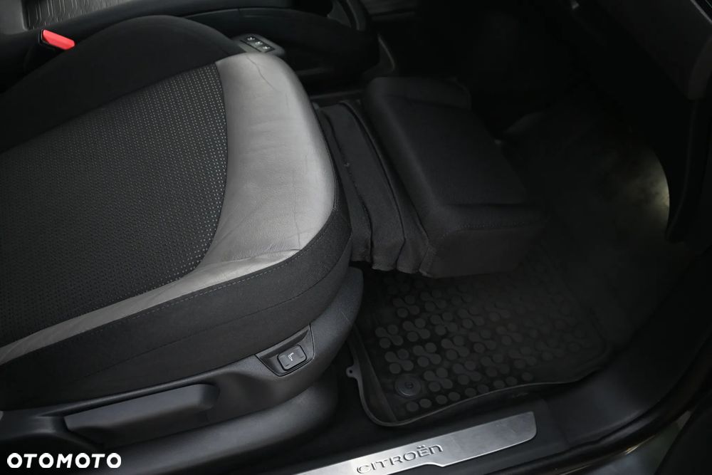 Citroën C4 Grand Picasso 2.0 BlueHDi Exclusive - 39