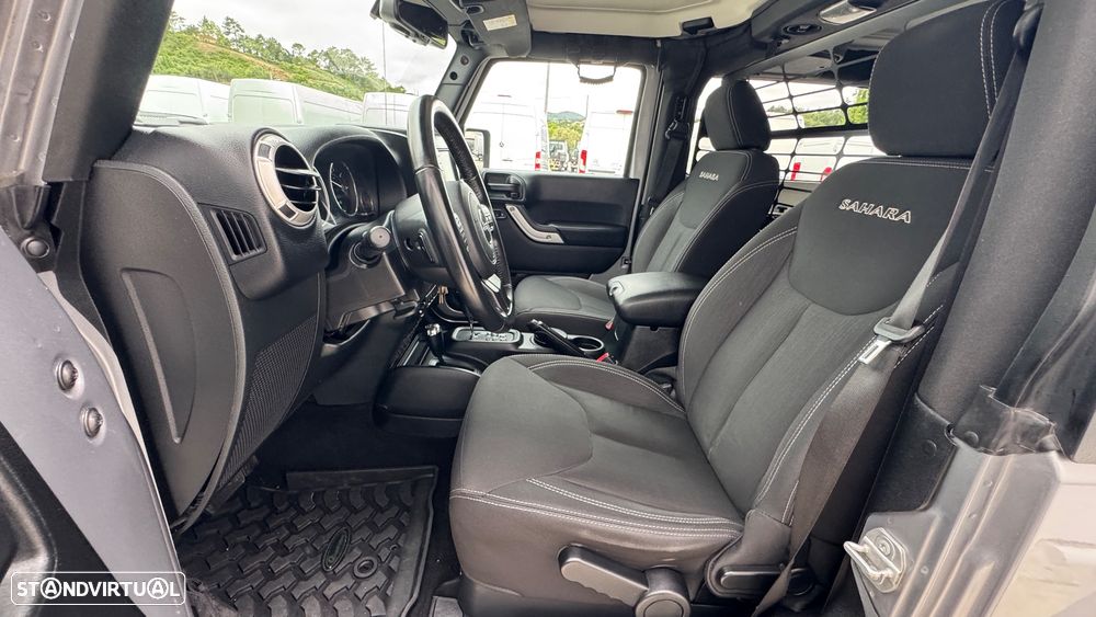 Jeep Wrangler - 24