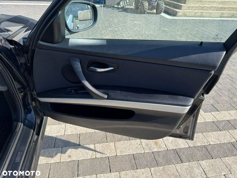 BMW Seria 3 318d DPF Edition Lifestyle - 20