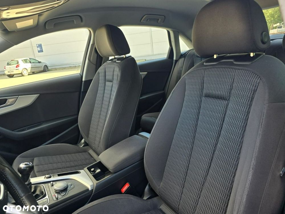 Audi A4 Limousine - 26