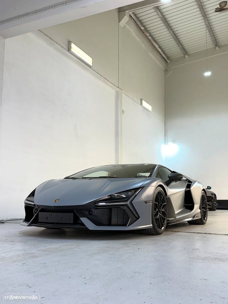 Lamborghini Revuelto 6.5 V12 - 4