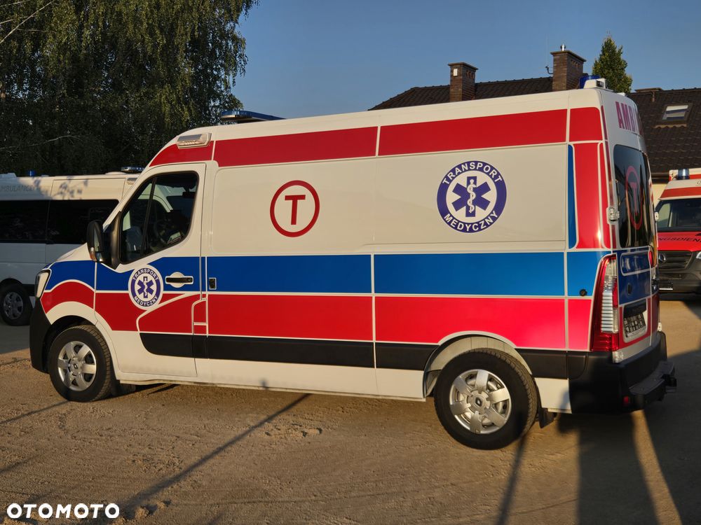 Renault Master Ambulans karetka - 11