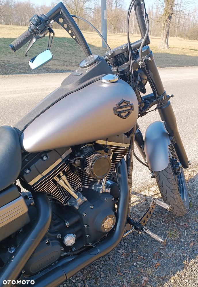 Harley-Davidson Dyna Street Bob - 14