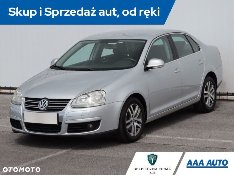 Volkswagen Jetta - 3
