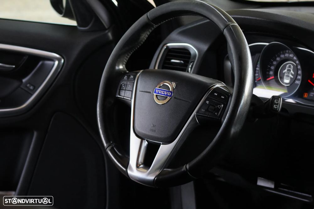 Volvo V60 1.6 D2 Momentum Eco Powershift - 22