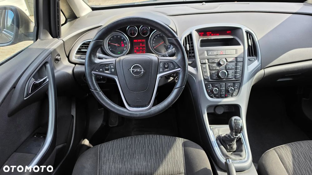 Opel Astra - 8