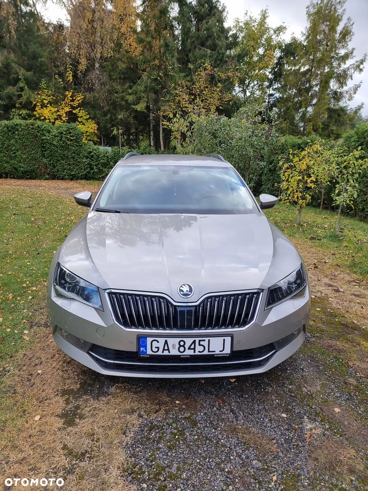 Skoda Superb 2016 photo 2