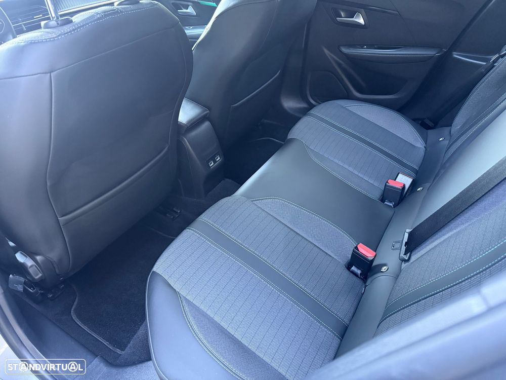 Peugeot 208 PureTech 100 Style - 8