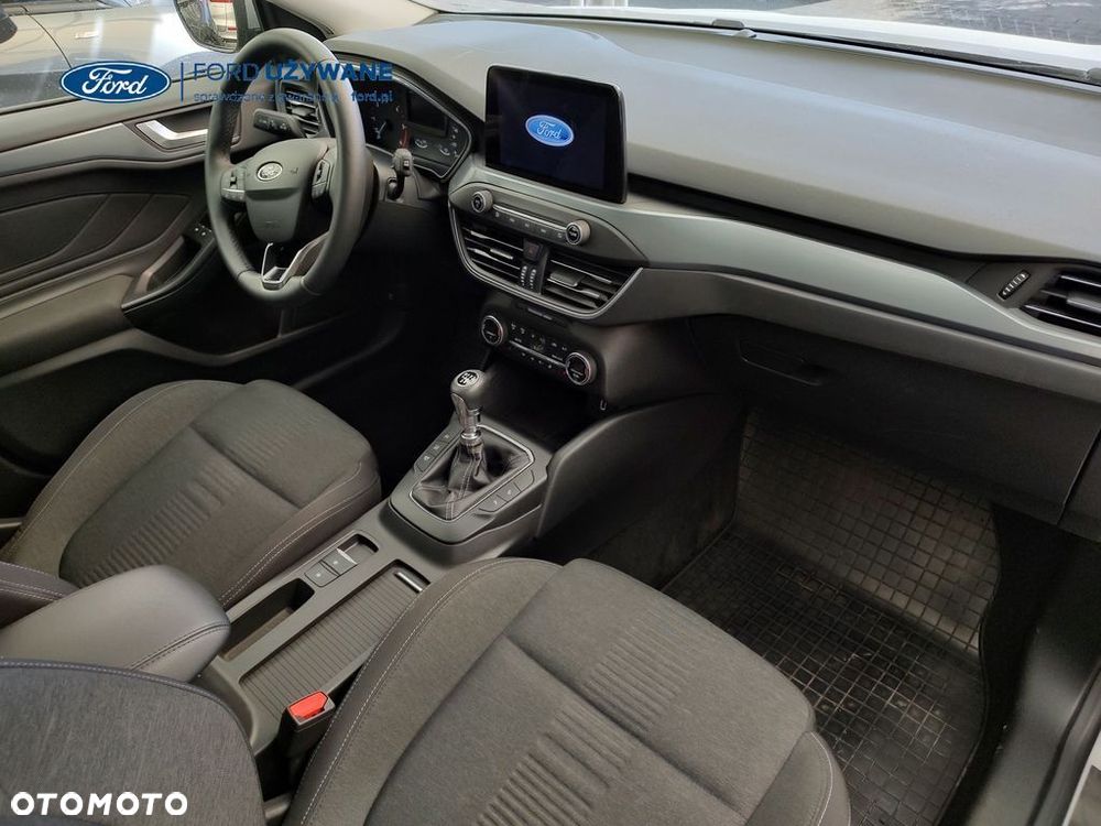 Ford Focus - 32