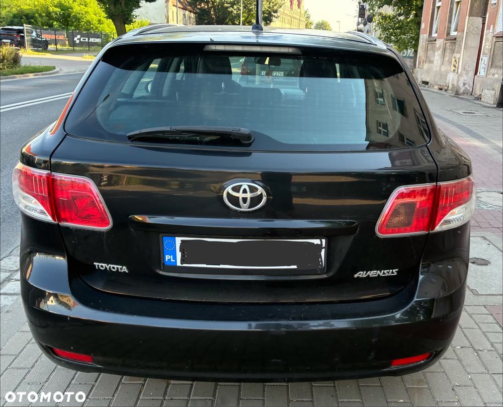 Toyota Avensis - 5