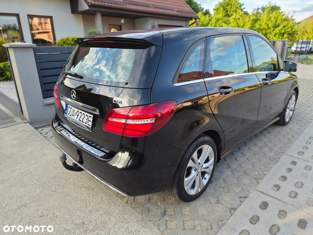 Mercedes-Benz Klasa B 180 d BlueEFFICIENCY Edition Style - 7