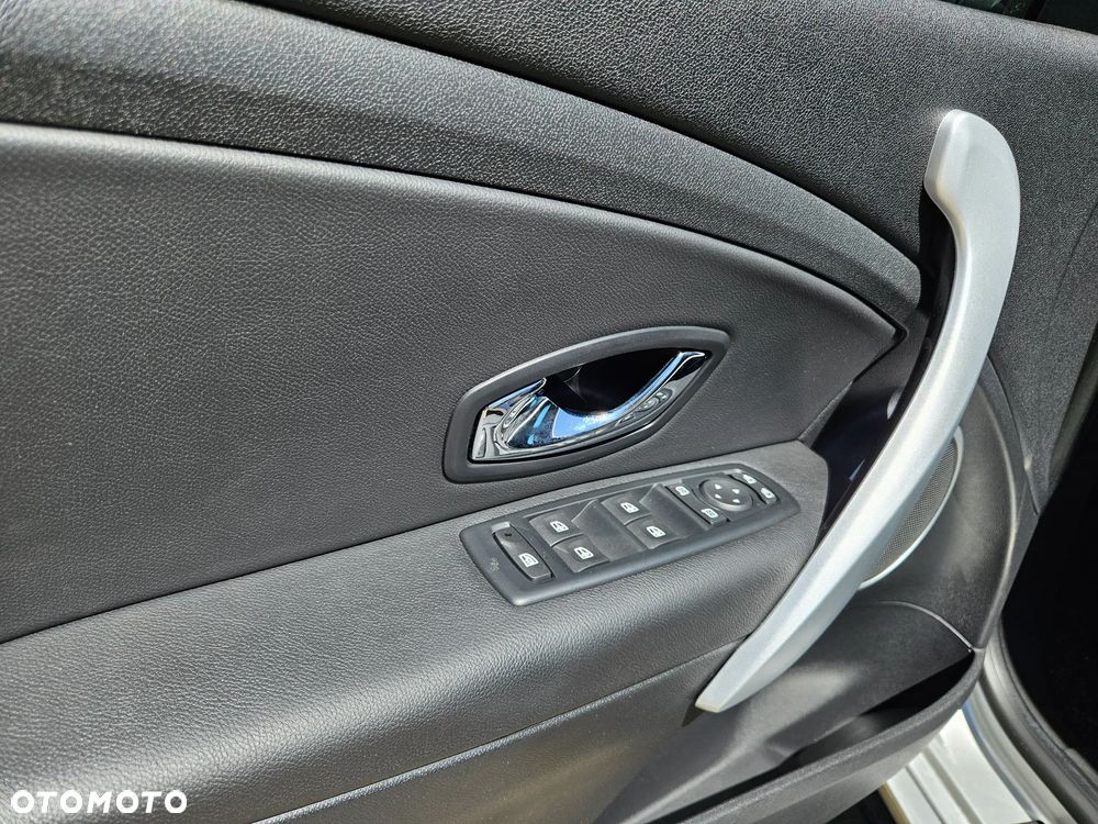 Renault Fluence dCi 110 FAP EDC Sportway - 13