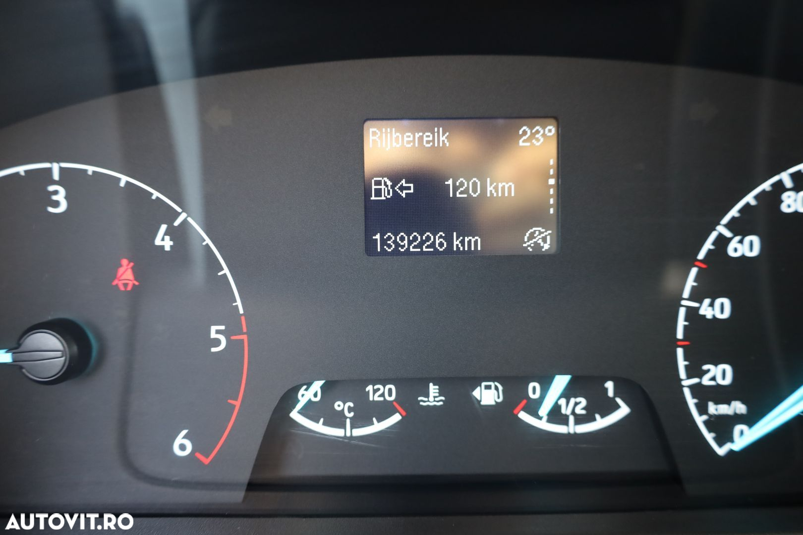 Ford Transit - 18