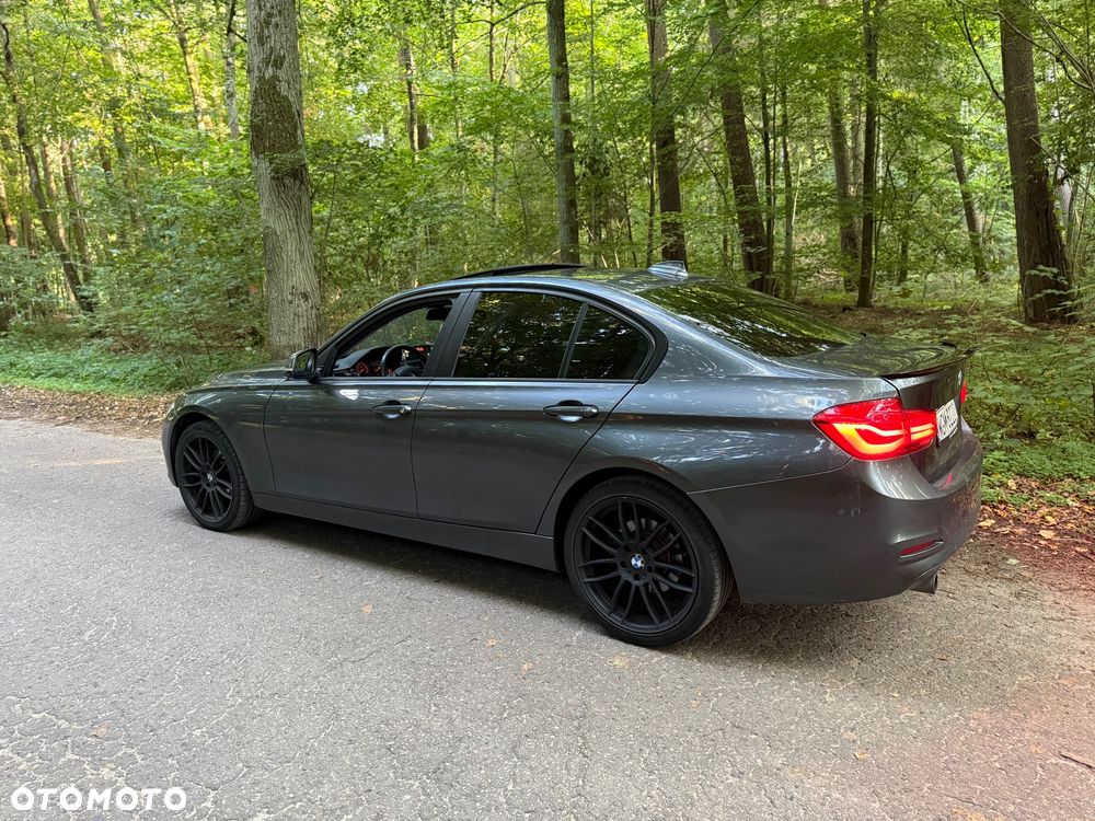 BMW Seria 3 320i Edition Luxury Line Purity - 12