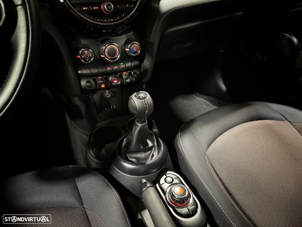 MINI 3 Portas One D - 11