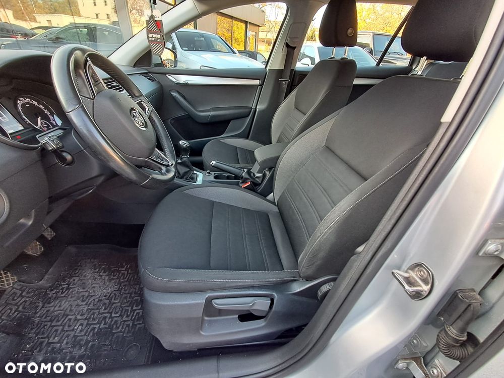 Skoda Octavia 1.6 TDI SCR Ambition - 10