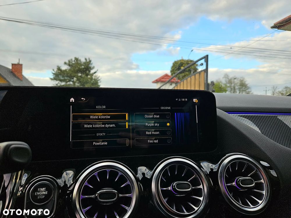 Mercedes-Benz GLA 180 AMG Line - 9