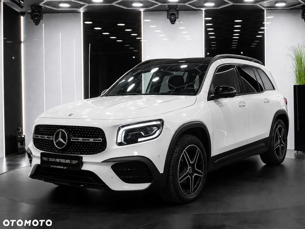 Mercedes-Benz GLB 200 4-Matic AMG Line 8G-DCT - 2