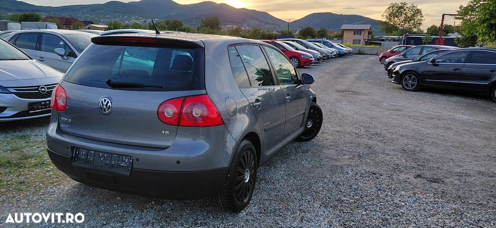 Volkswagen Golf 1.6 United - 17