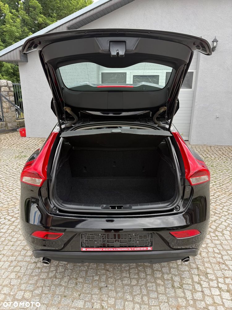 Volvo V40 D3 Geartronic Momentum - 17