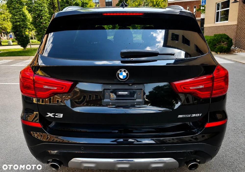 BMW X3 xDrive30i Luxury Line - 7