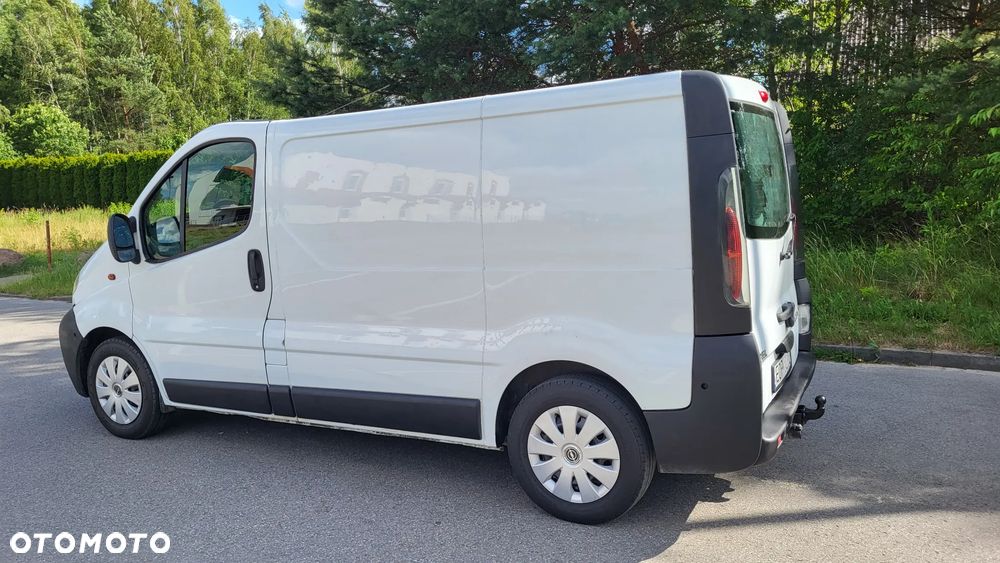 Opel Vivaro - 2