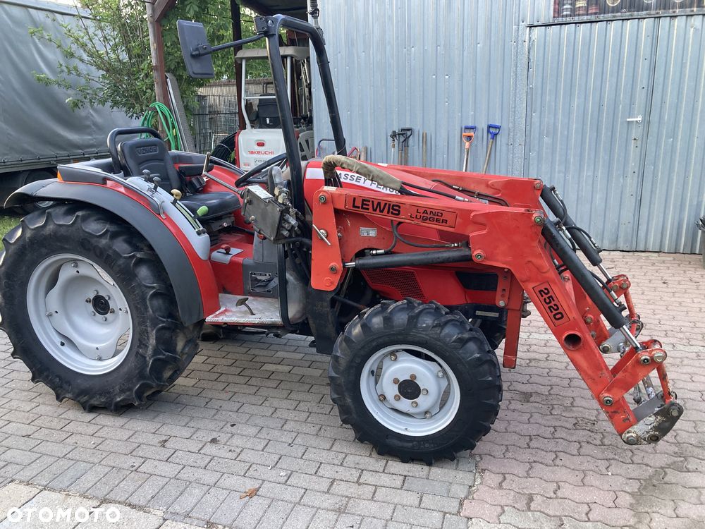 Massey Ferguson MF 2415 - 3