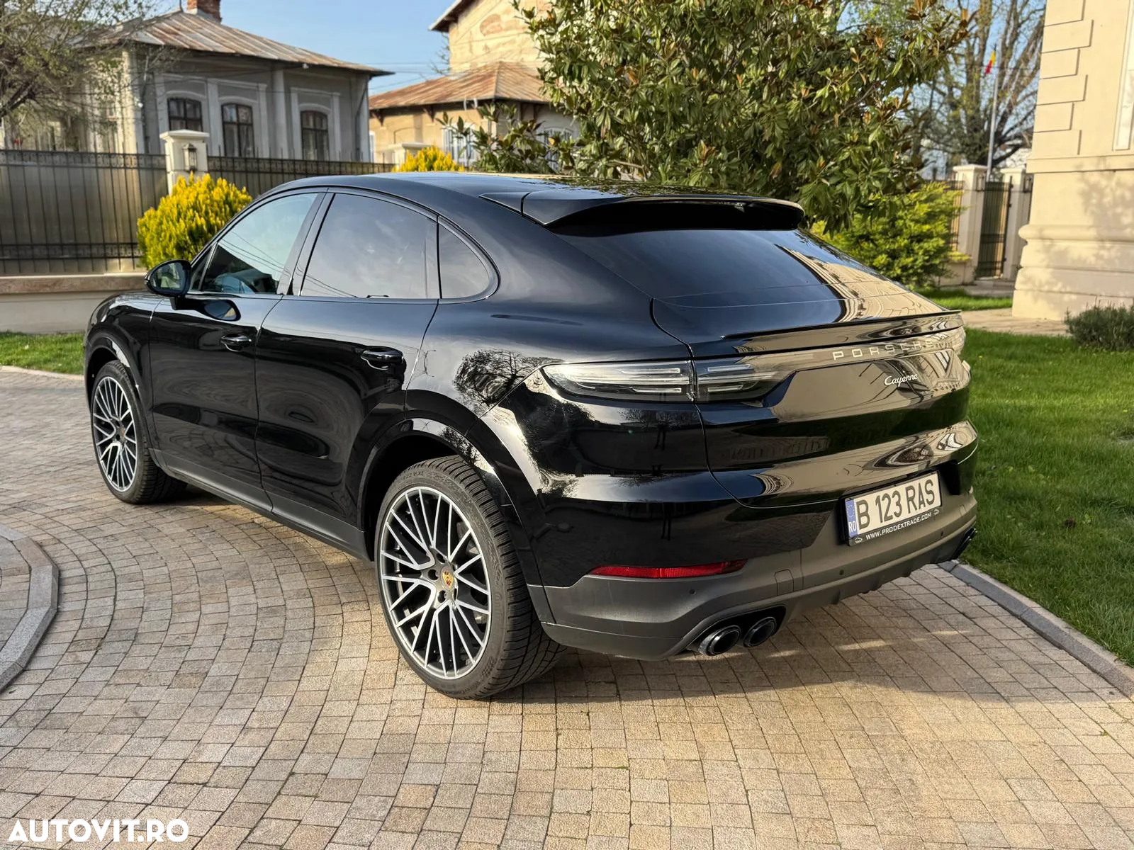 Porsche Cayenne - 3