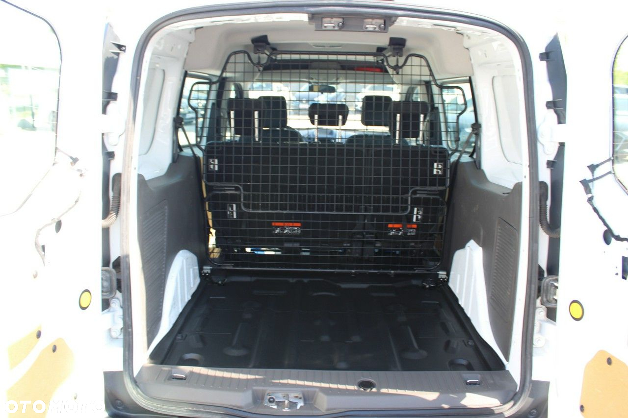Ford Transit Connect - 13