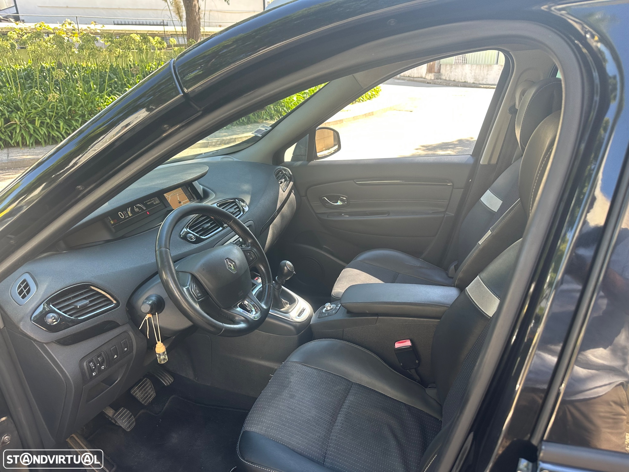 Renault Grand Scénic 1.5 dCi Bose Edition 7L - 9
