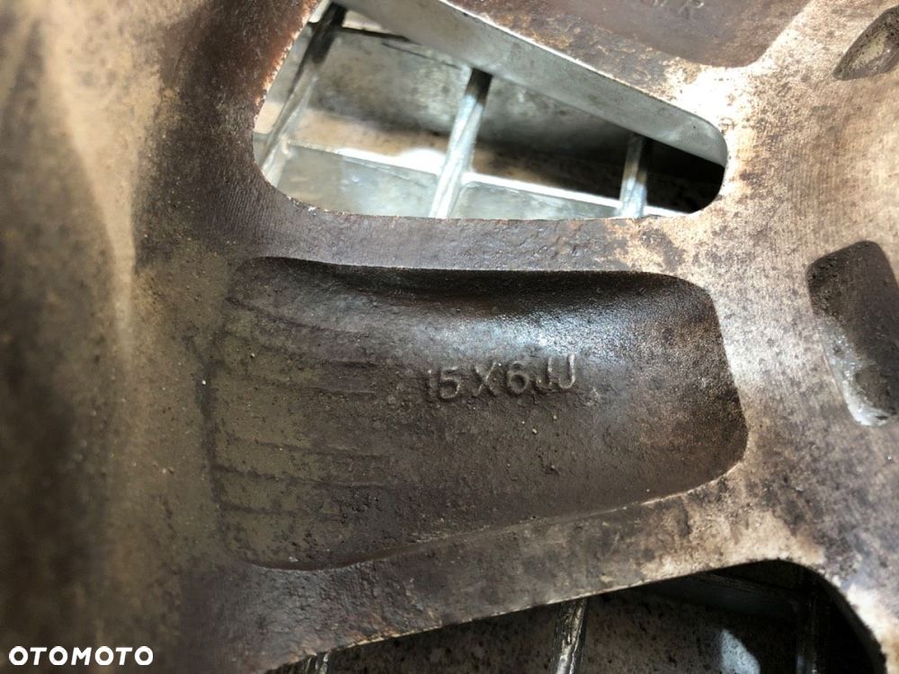 FELGI ALU KOMPLET 15 6J 4X100 53 ET 45  SUZUKI   DH6019 - 17