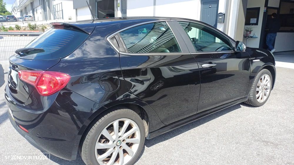 Alfa Romeo Giulietta 1.6 JTDM Corporate - 2