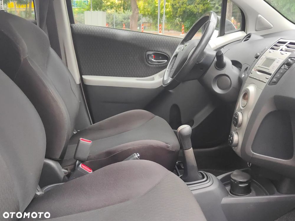 Toyota Yaris - 23