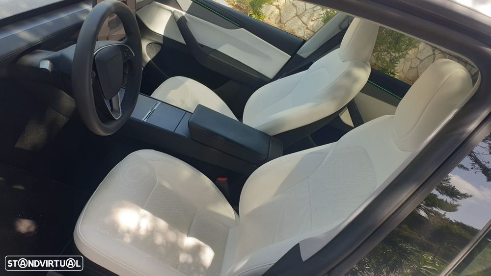 Tesla Model Y Long Range Tração Integral Premium - 11