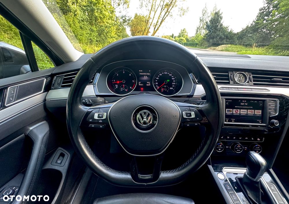 Volkswagen Passat 2.0 TDI SCR Highline DSG - 15