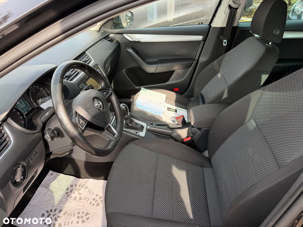Skoda Octavia 2.0 TDI DSG Ambition - 10
