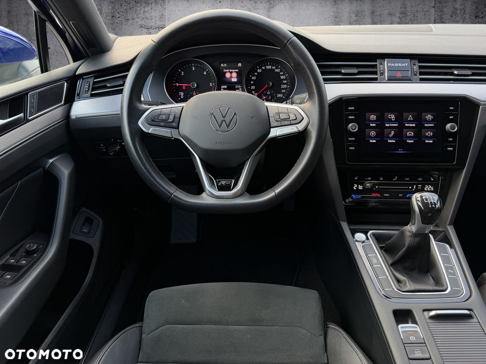Volkswagen Passat Variant 2.0 TDI SCR BlueMotion Highline - 14