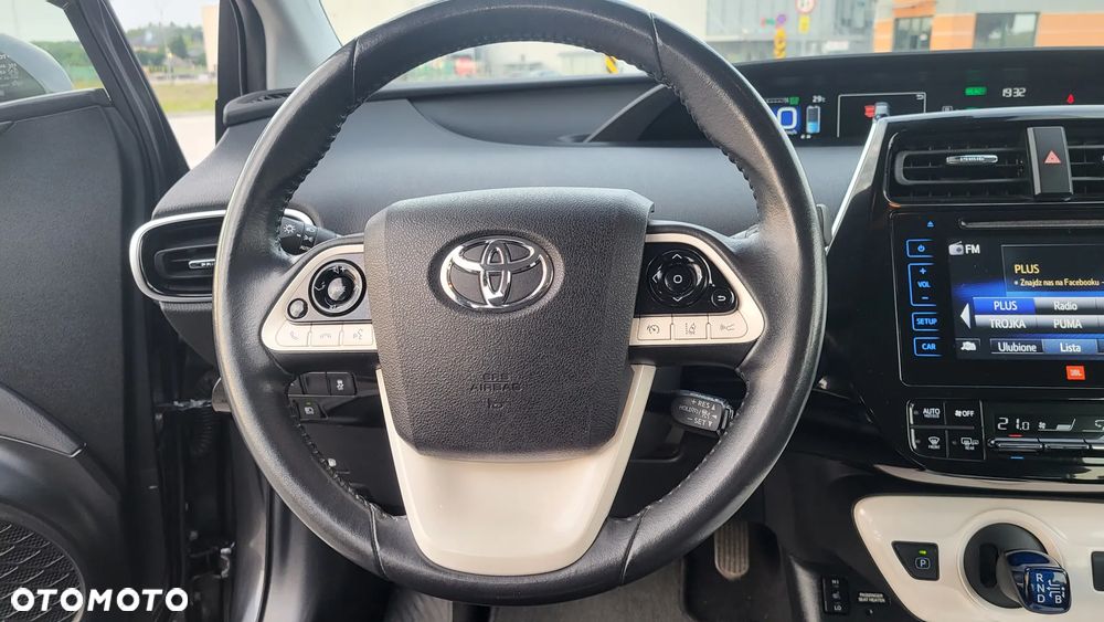 Toyota Prius Hybrid - 15