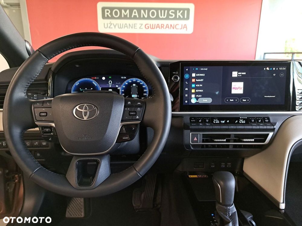 Toyota Camry - 20