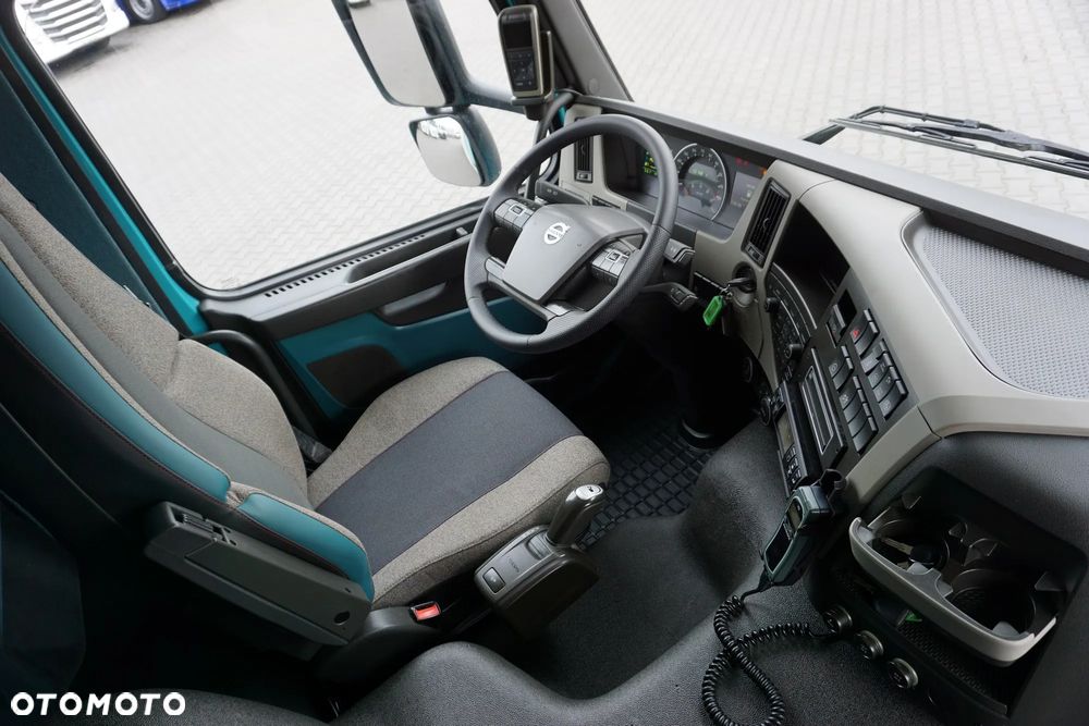 Volvo FM / 330 / E 6 / CHŁODNIA + WINDA / 23 PALETY / OŚ SKRĘTNA / DŁ 9,2 M - 13