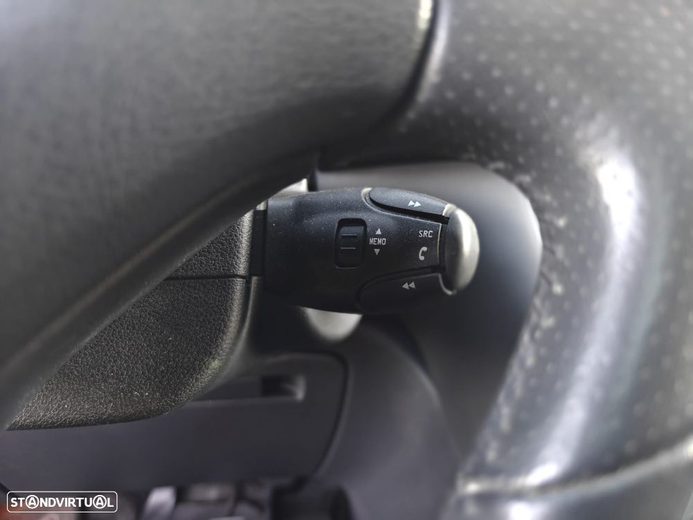 Peugeot 3008 1.6 HDi Allure - 30