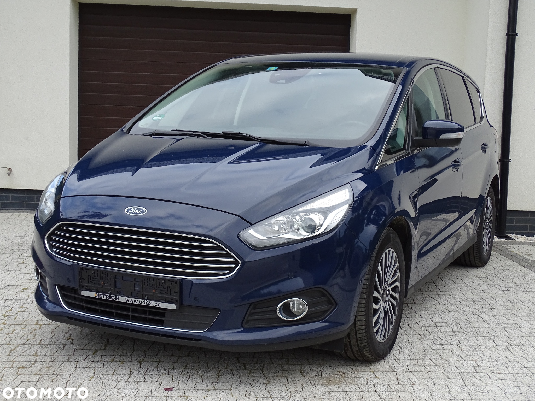 Ford S-Max 2.0 EcoBlue Titanium - 4