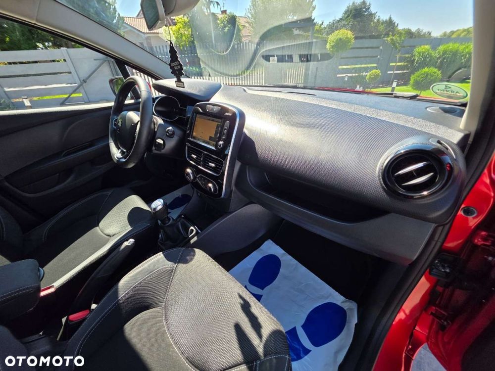 Renault Clio - 24