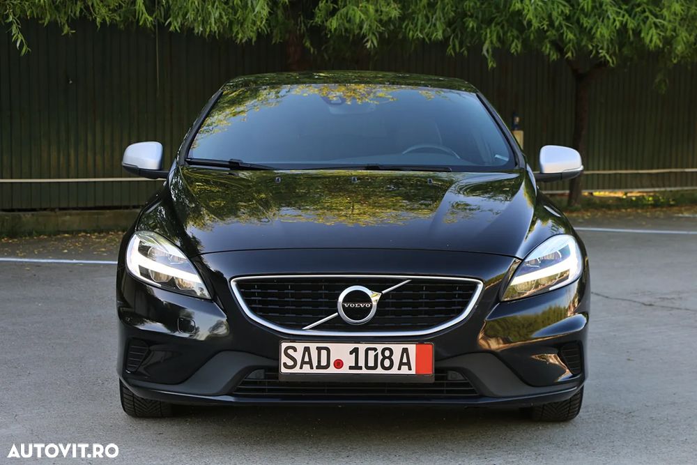 Volvo V40 D3 Aut. R-Design - 14