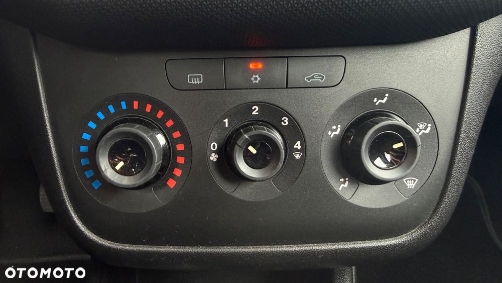 Fiat Punto 1.2 Fresh - 12